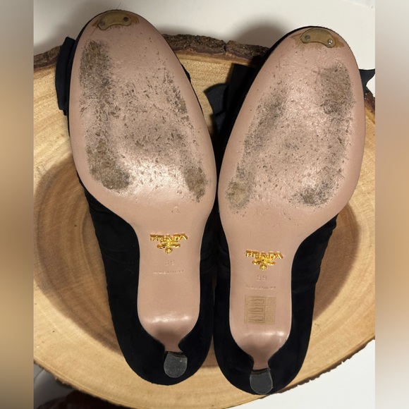 🖤 PRADA Black Suede Pumps with Accent Bow - Size US 8.5 🖤 - Picture 11 of 13